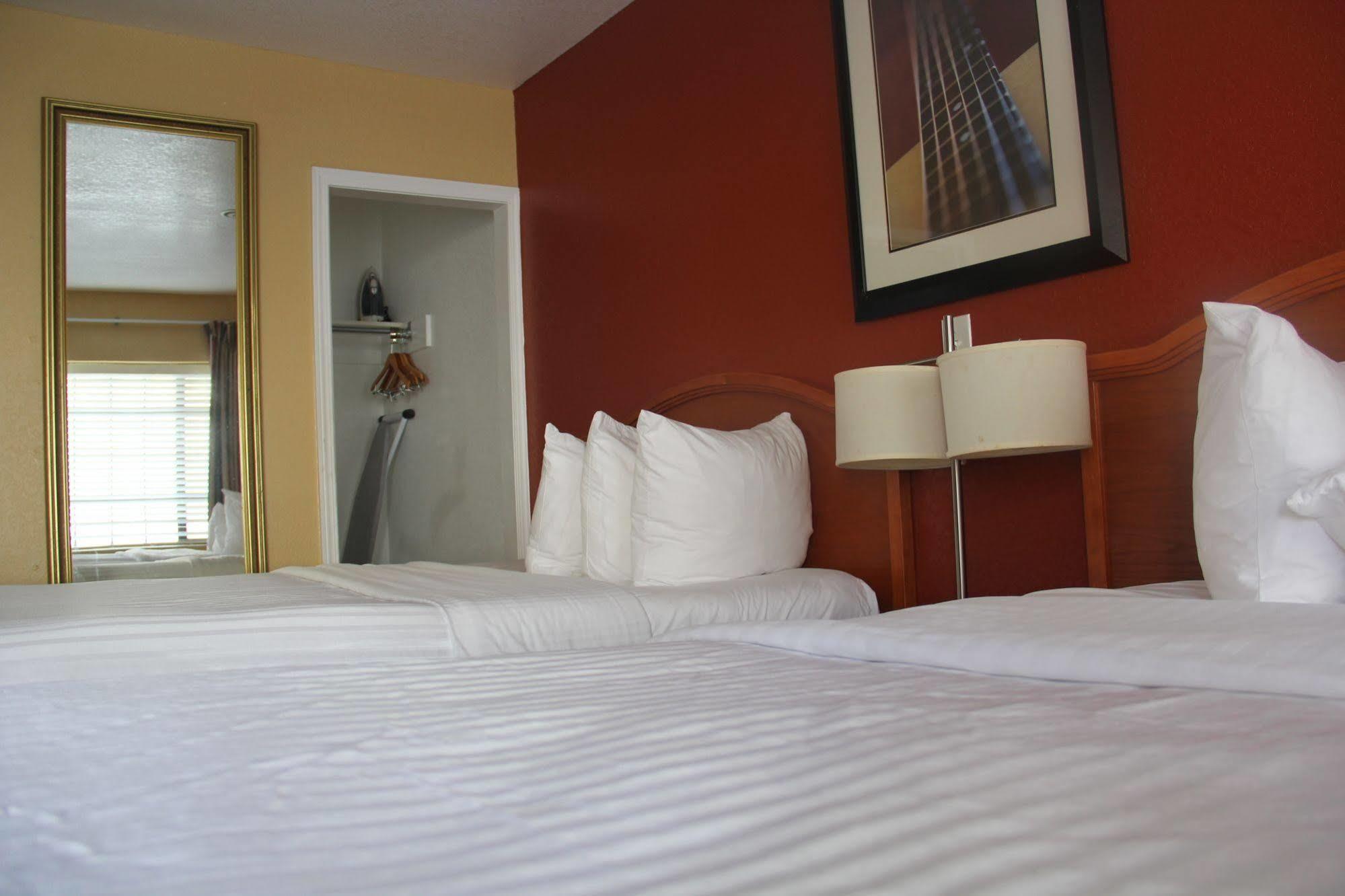 Vista Inn & Suites Beale Street メンフィス エクステリア 写真