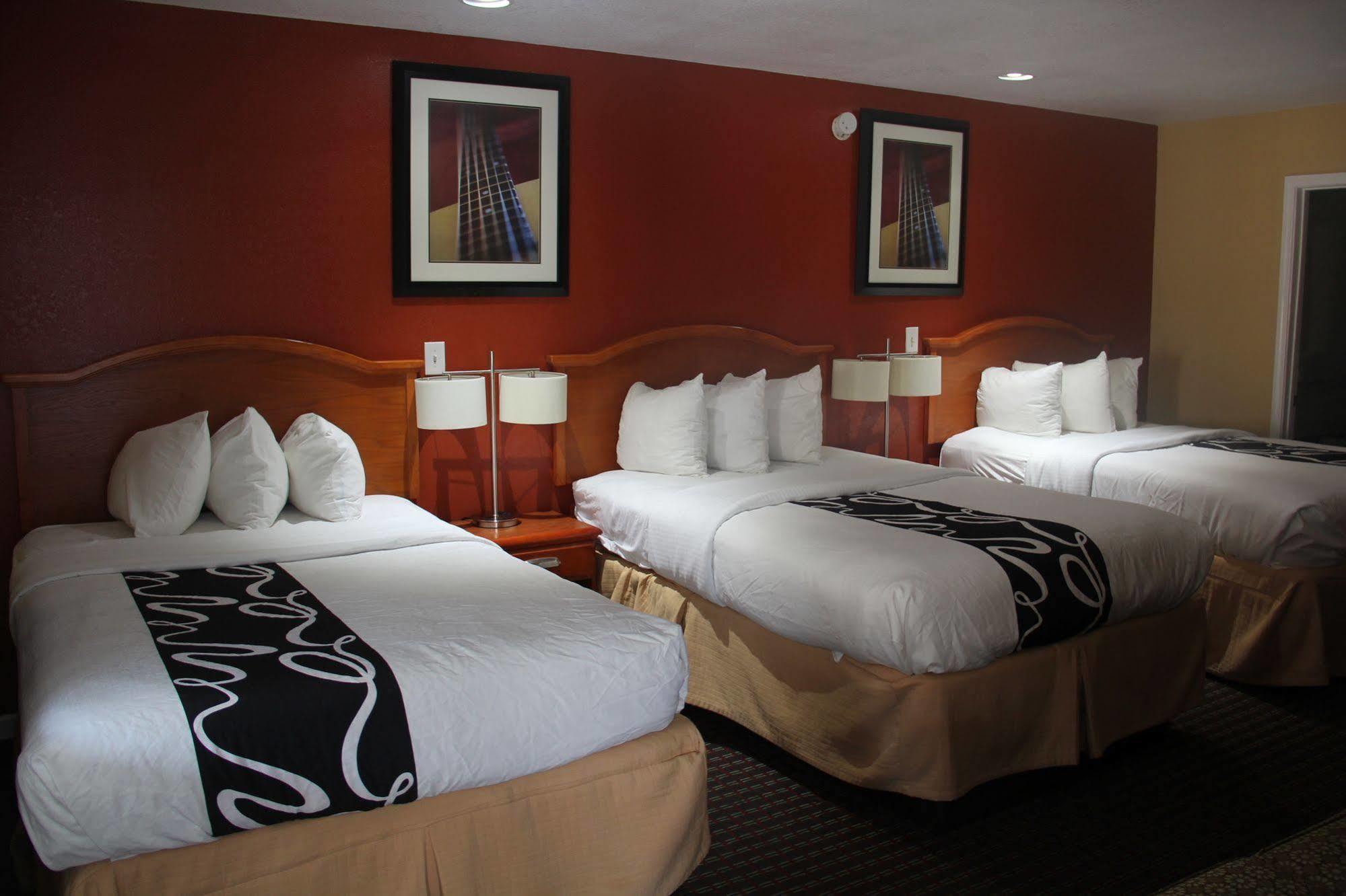 Vista Inn & Suites Beale Street メンフィス エクステリア 写真