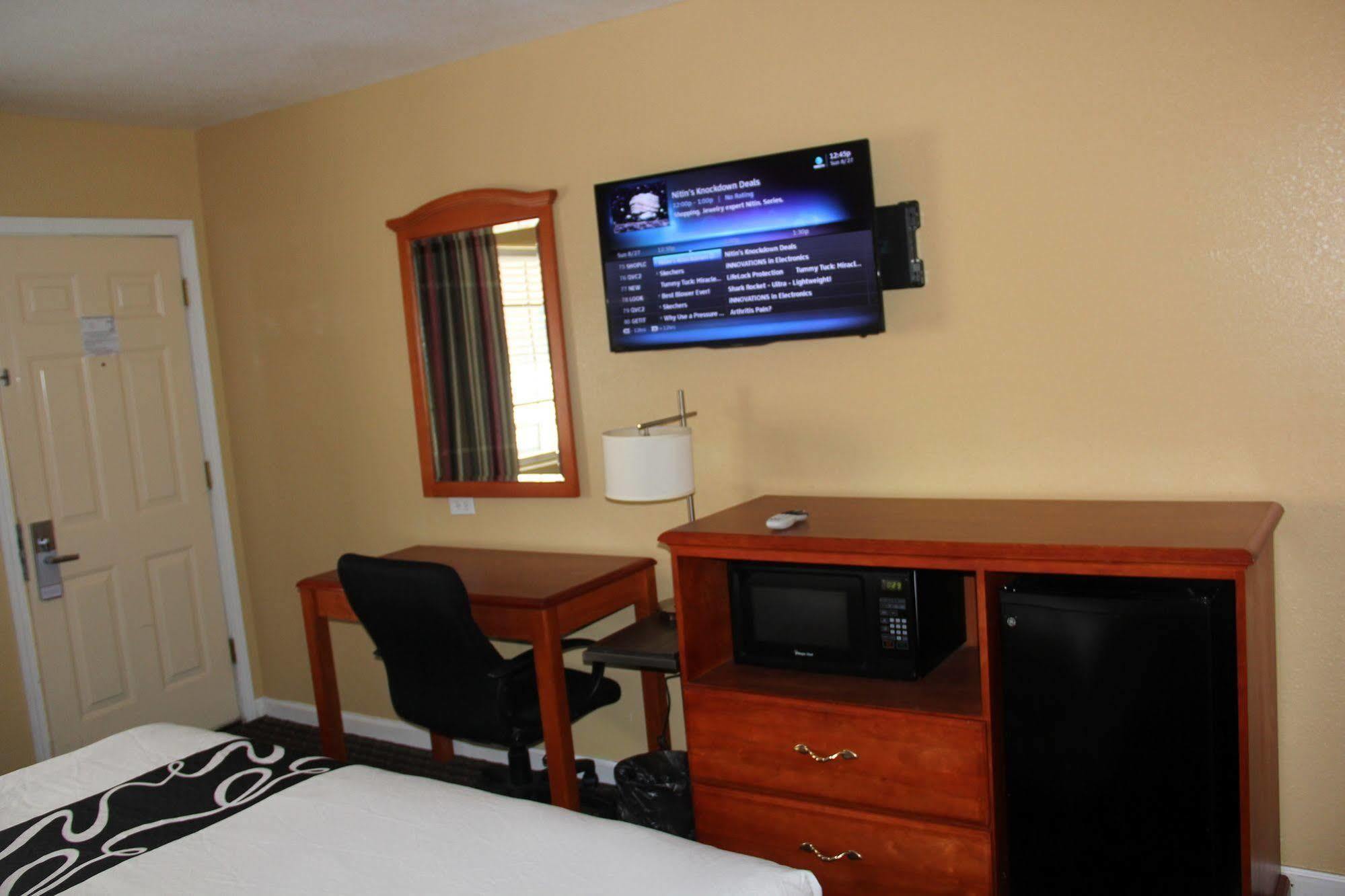 Vista Inn & Suites Beale Street メンフィス エクステリア 写真