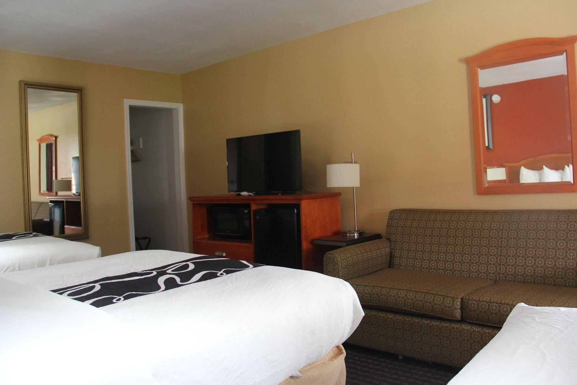 Vista Inn & Suites Beale Street メンフィス エクステリア 写真